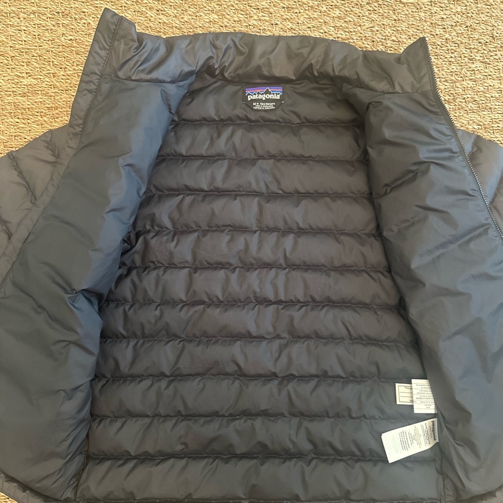 Patagonia Kids Down Jacket - Picture 4 of 12
